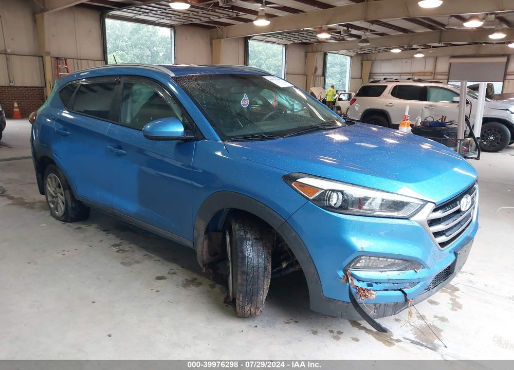2016 HYUNDAI TUCSON SE VIN: KM8J33A42GU205817