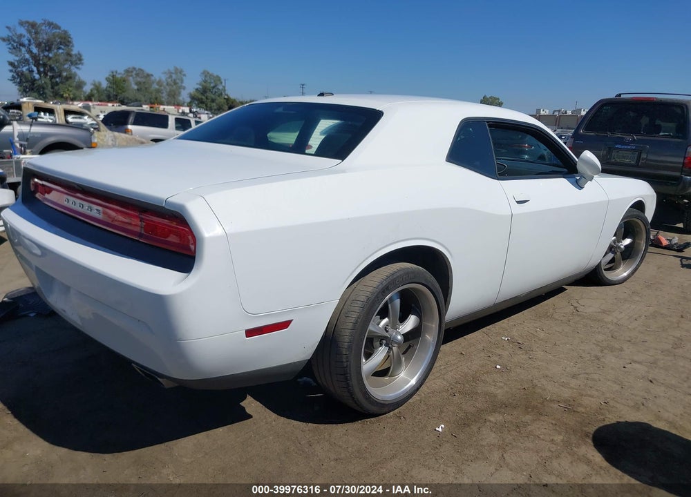 2014 DODGE CHALLENGER SXT VIN: 2C3CDYAG8EH302929