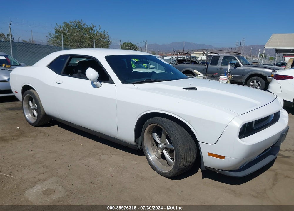 2014 DODGE CHALLENGER SXT VIN: 2C3CDYAG8EH302929