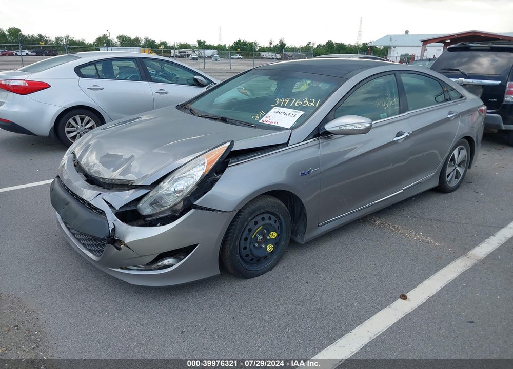 2011 HYUNDAI SONATA HYBRID VIN: KMHEC4A42BA013914