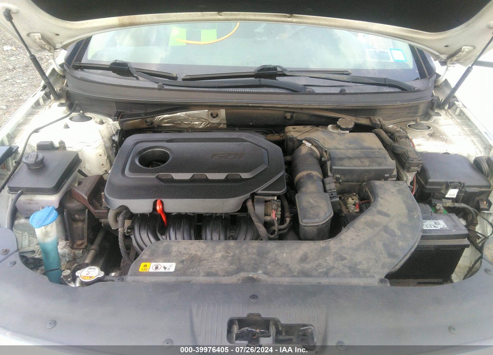 2015 HYUNDAI SONATA SE VIN: 5NPE24AF6FH026107