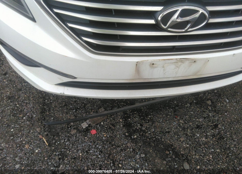 2015 HYUNDAI SONATA SE VIN: 5NPE24AF6FH026107