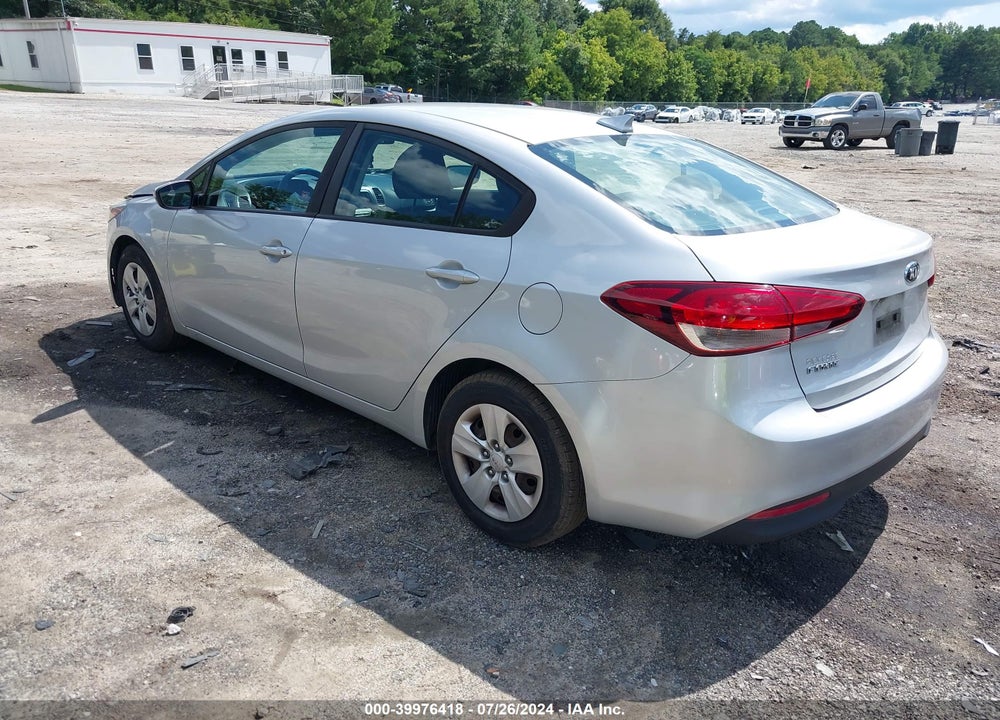 2018 KIA FORTE LX VIN: 3KPFL4A70JE182733