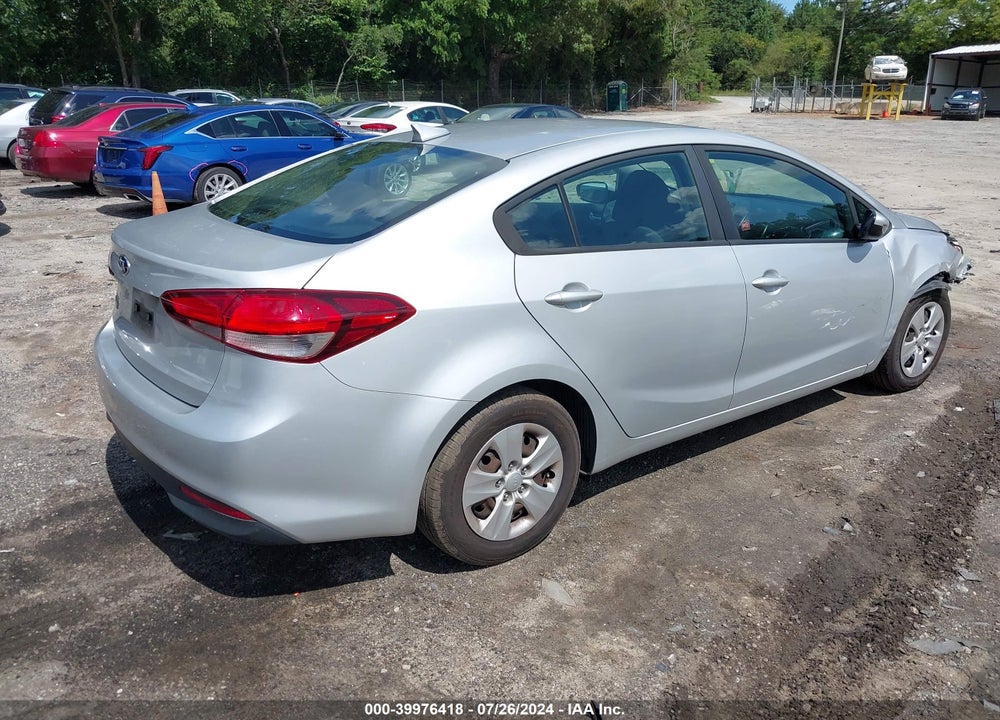 2018 KIA FORTE LX VIN: 3KPFL4A70JE182733