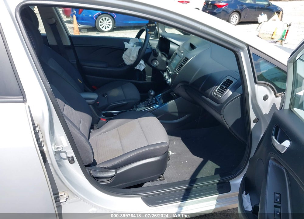 2018 KIA FORTE LX VIN: 3KPFL4A70JE182733