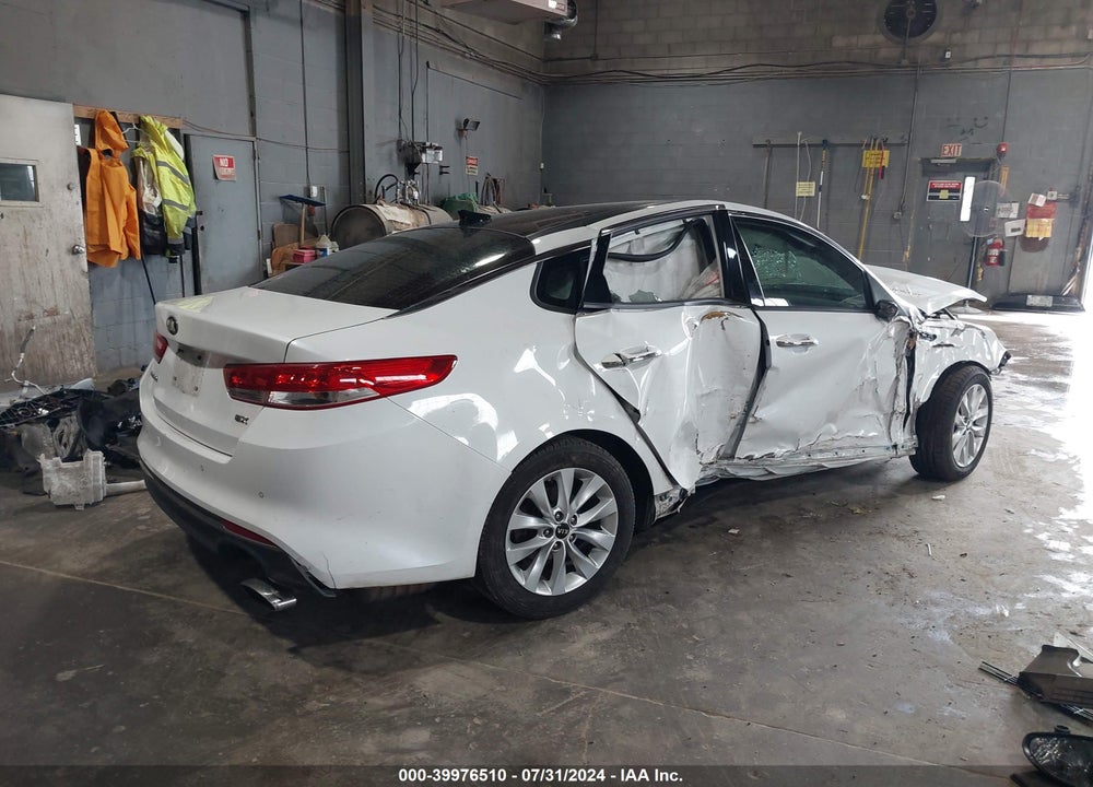 2016 KIA OPTIMA EX VIN: 5XXGU4L35GG114522
