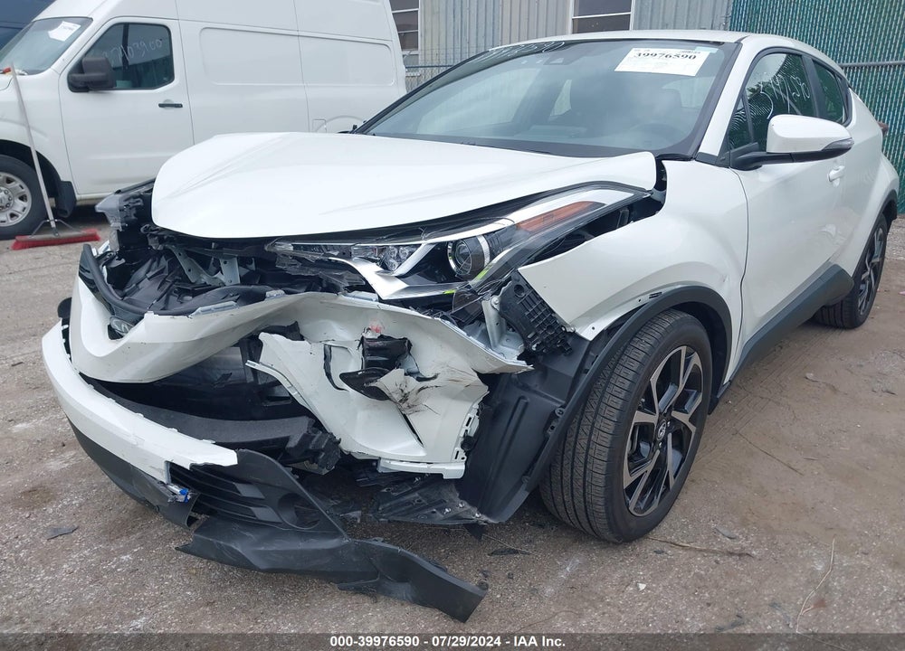 2018 TOYOTA C-HR XLE PREMIUM VIN: JTNKHMBX5J1005477