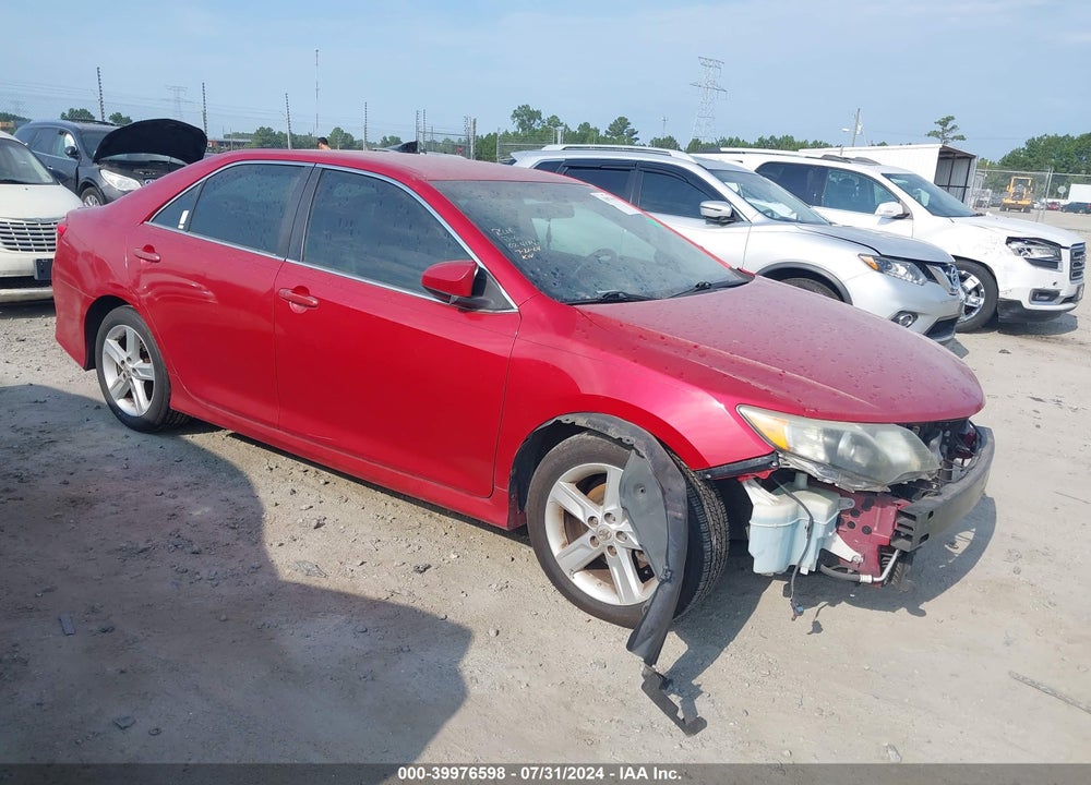 2013 TOYOTA CAMRY SE VIN: 4T1BF1FK1DU712582