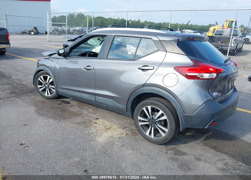 2018 NISSAN KICKS VIN: 3N1CP5CU7JL535421