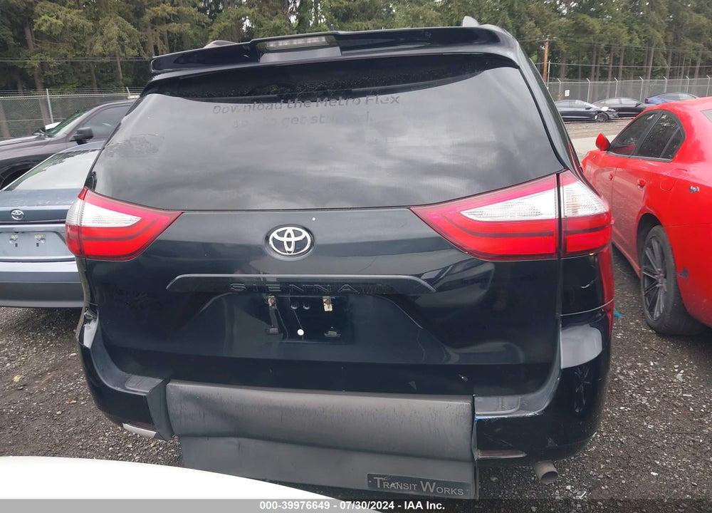 2019 TOYOTA SIENNA LE 8 PASSENGER VIN: 5TDKZ3DC7KS012084