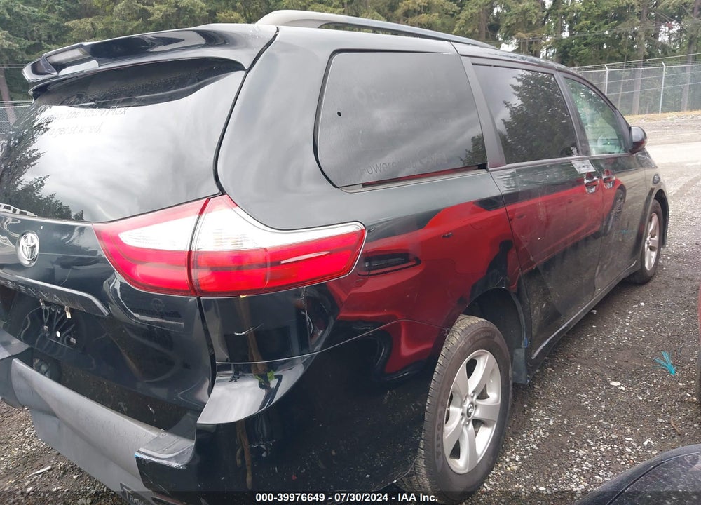 2019 TOYOTA SIENNA LE 8 PASSENGER VIN: 5TDKZ3DC7KS012084