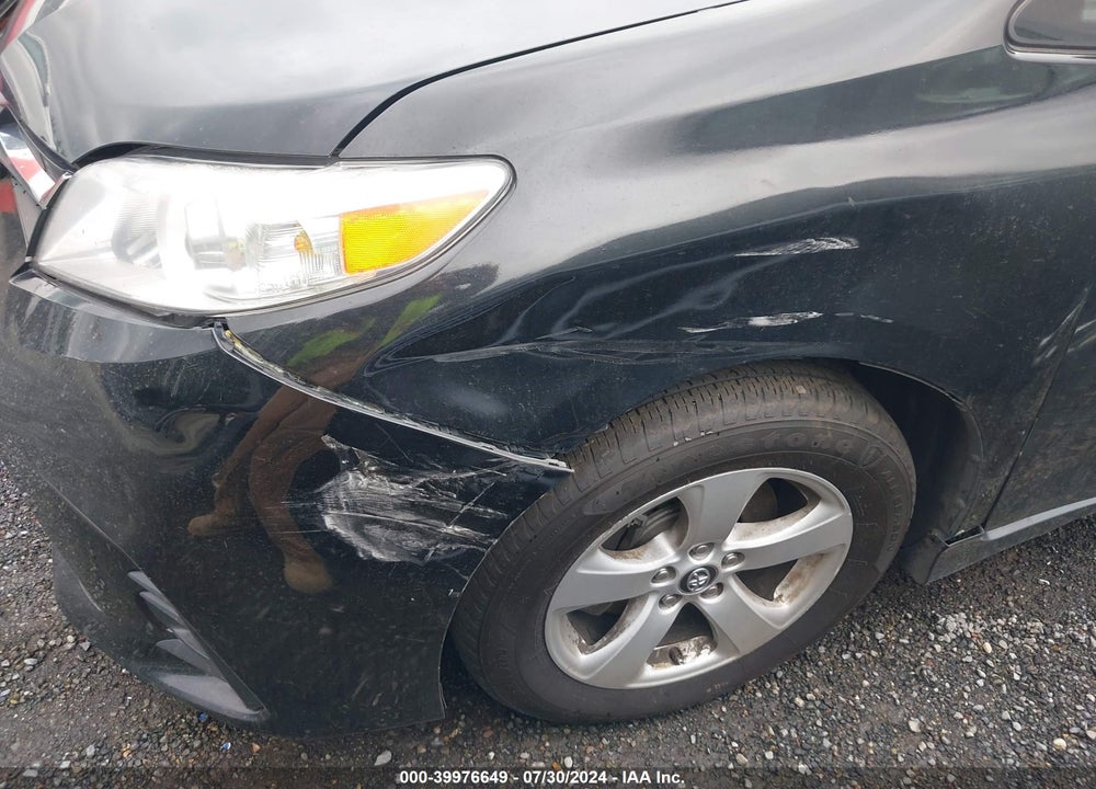 2019 TOYOTA SIENNA LE 8 PASSENGER VIN: 5TDKZ3DC7KS012084