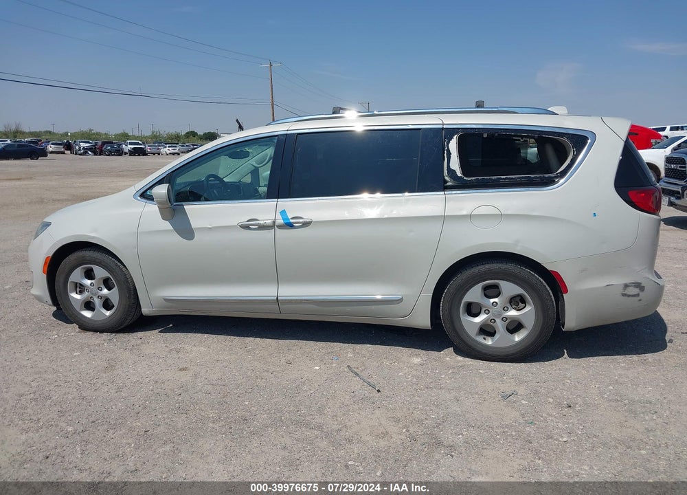 2017 CHRYSLER PACIFICA TOURING L PLUS VIN: 2C4RC1EG4HR650591