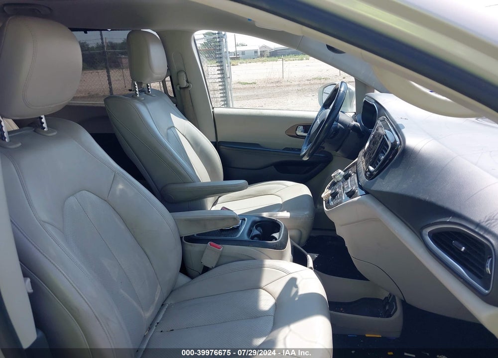 2017 CHRYSLER PACIFICA TOURING L PLUS VIN: 2C4RC1EG4HR650591