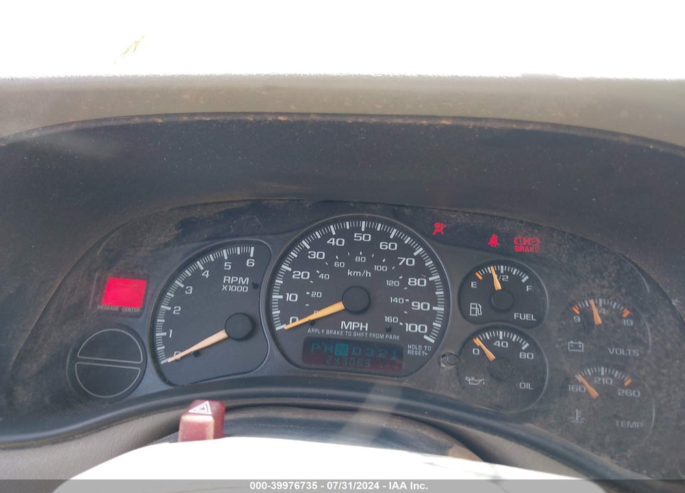 2001 CHEVROLET TAHOE LT VIN: 1GNEK13TX1R192382