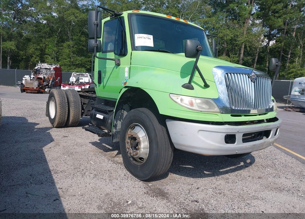 2006 INTERNATIONAL 4000 4400 VIN: 1HSMKAAN46H325585