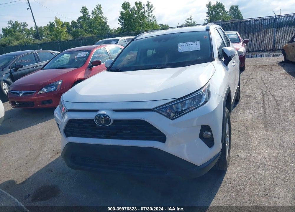 2019 TOYOTA RAV4 XLE VIN: 2T3P1RFV5KW076105