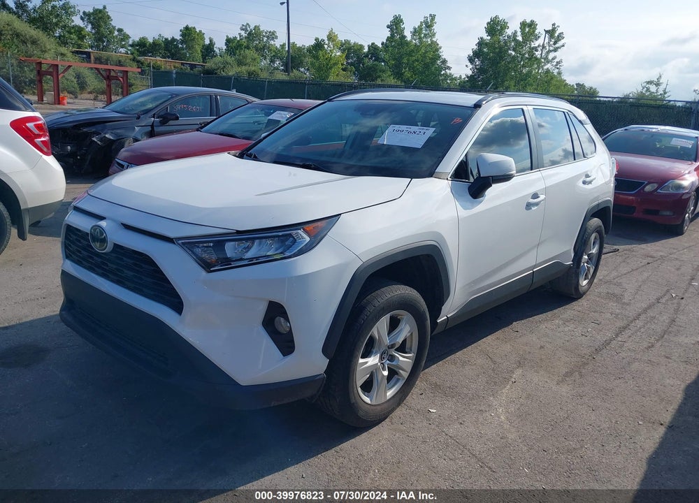 2019 TOYOTA RAV4 XLE VIN: 2T3P1RFV5KW076105