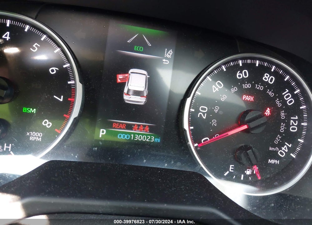 2019 TOYOTA RAV4 XLE VIN: 2T3P1RFV5KW076105