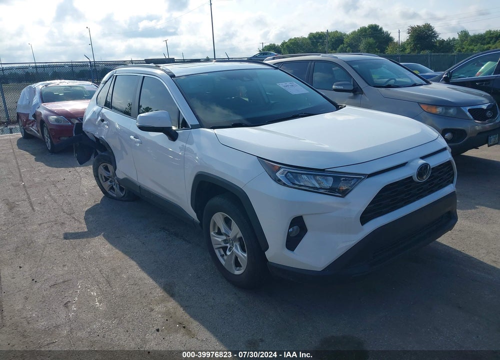 2019 TOYOTA RAV4 XLE VIN: 2T3P1RFV5KW076105