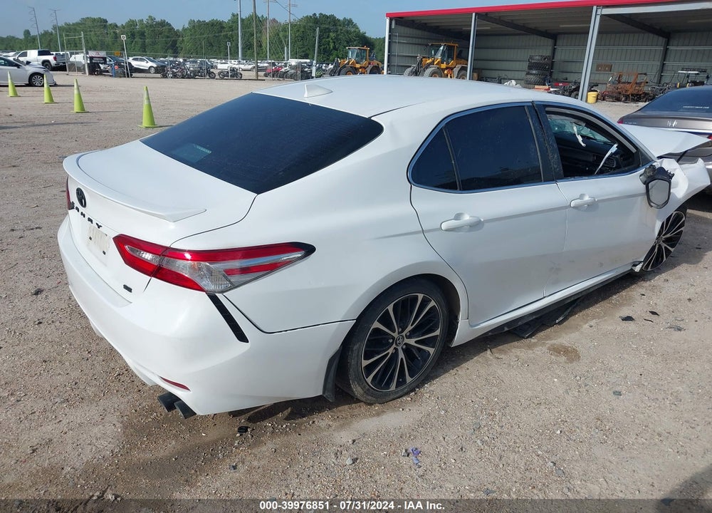 2020 TOYOTA CAMRY SE VIN: 4T1G11AK8LU309161