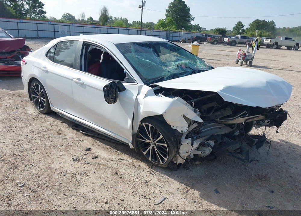2020 TOYOTA CAMRY SE VIN: 4T1G11AK8LU309161