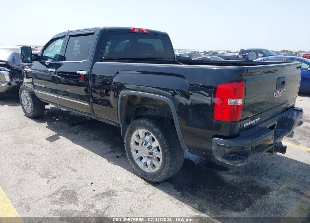 2015 GMC SIERRA 2500HD DENALI VIN: 1GT120E80FF513199