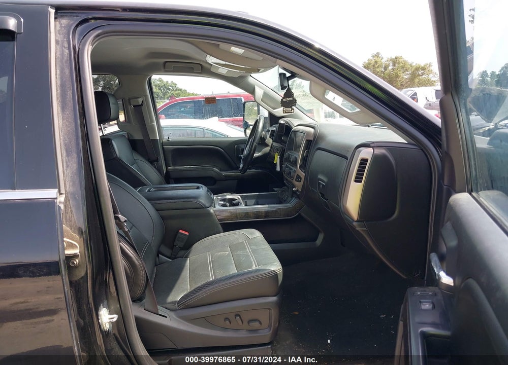 2015 GMC SIERRA 2500HD DENALI VIN: 1GT120E80FF513199