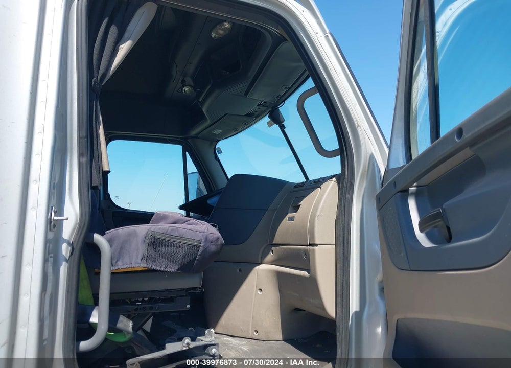 2017 FREIGHTLINER CASCADIA 125 VIN: 3AKJGLDR9HSHU0053