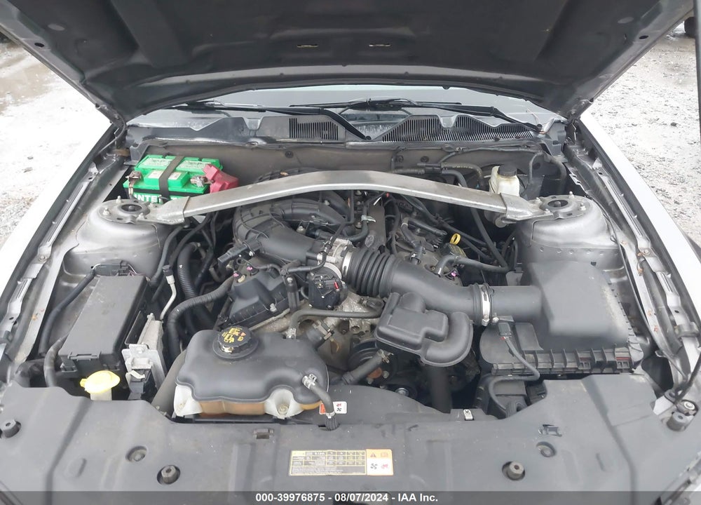 2014 FORD MUSTANG V6 VIN: 1ZVBP8EM2E5220083