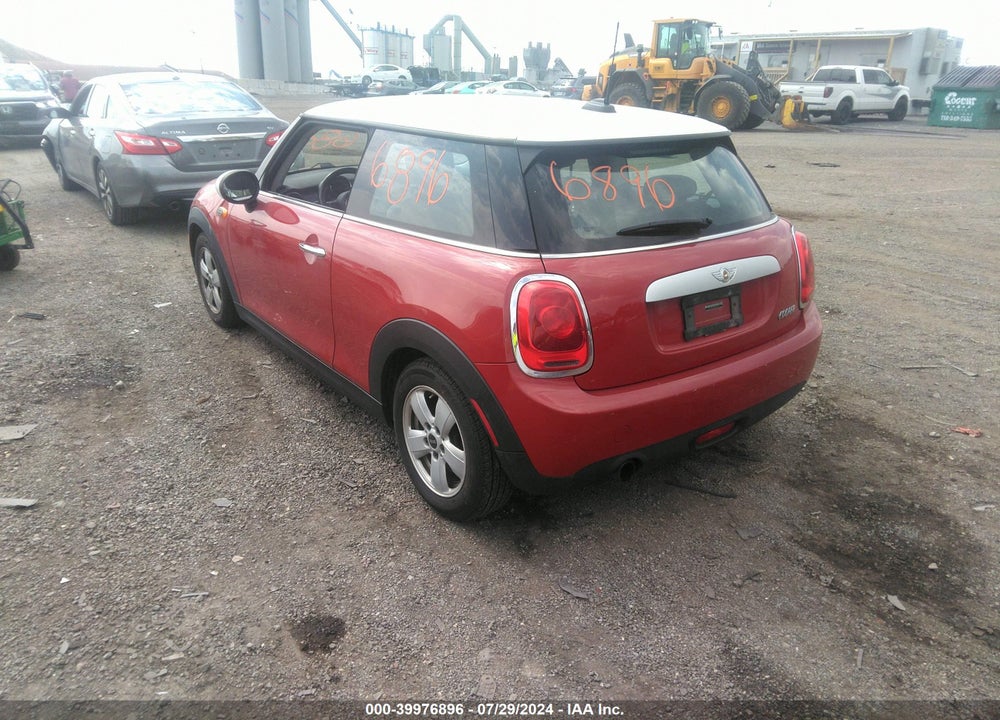 2014 MINI HARDTOP COOPER VIN: WMWXM5C55ET934021