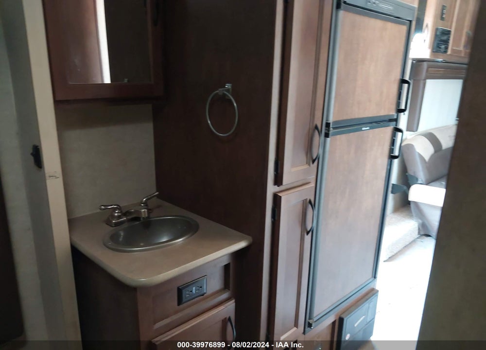 2016 PACIFIC COACH WORKS RAGEN VIN: 5UYRN3124GR020553