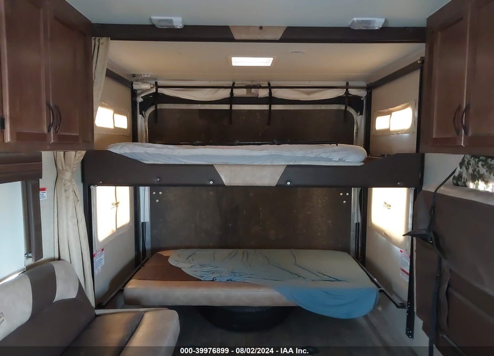 2016 PACIFIC COACH WORKS RAGEN VIN: 5UYRN3124GR020553
