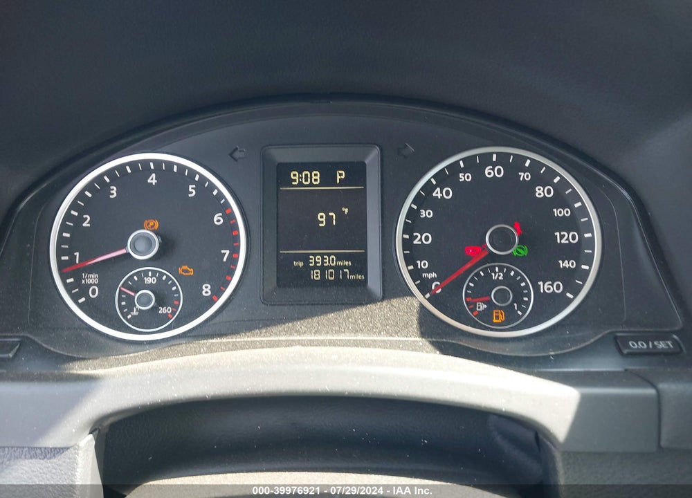 2011 VOLKSWAGEN TIGUAN S VIN: WVGAV7AX7BW503496