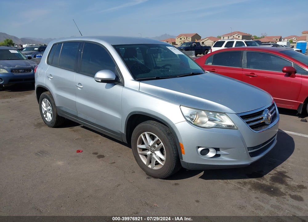 2011 VOLKSWAGEN TIGUAN S VIN: WVGAV7AX7BW503496