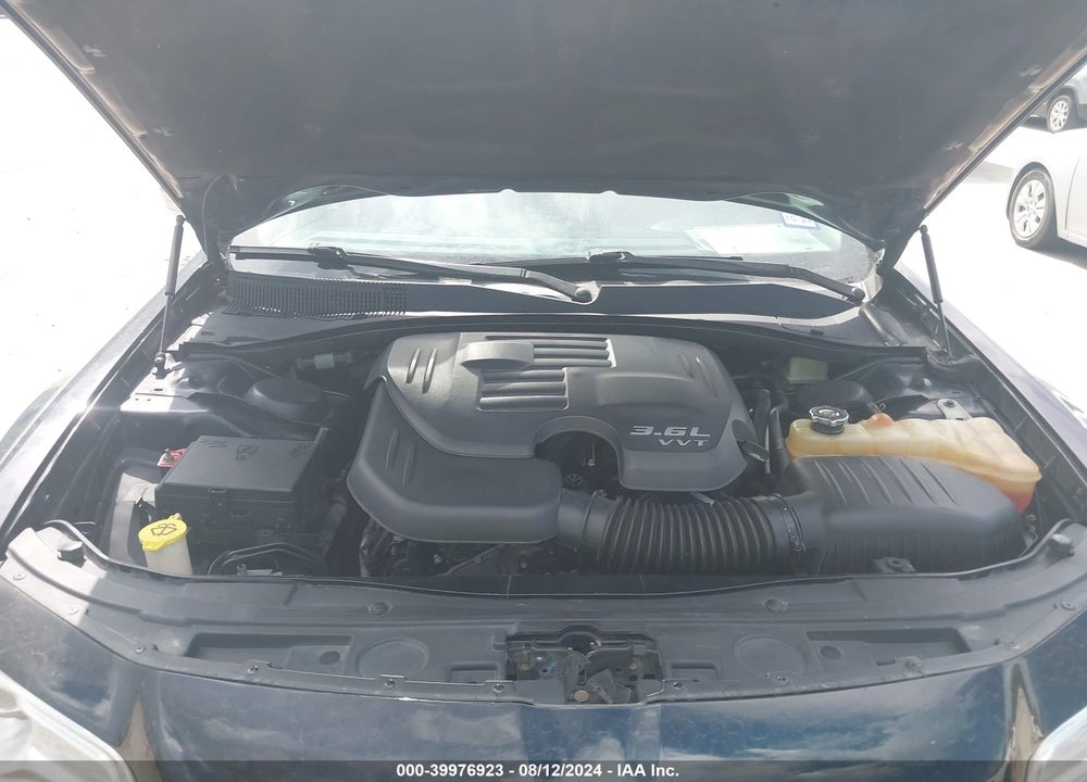 2016 CHRYSLER 300C VIN: 2C3CCAEGXGH147582