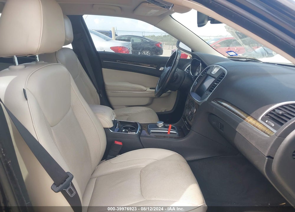 2016 CHRYSLER 300C VIN: 2C3CCAEGXGH147582