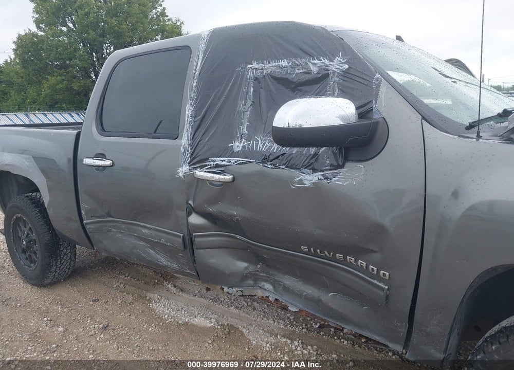 2011 CHEVROLET SILVERADO 1500 LT VIN: 1GCPKSE35BF146594