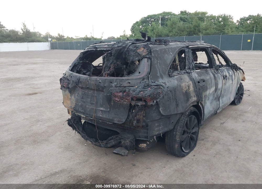 2020 KIA SORENTO 3.3L EX VIN: 5XYPHDA58LG645390