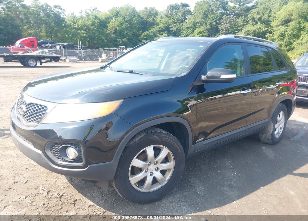 2011 KIA SORENTO LX VIN: 5XYKTDA18BG099999