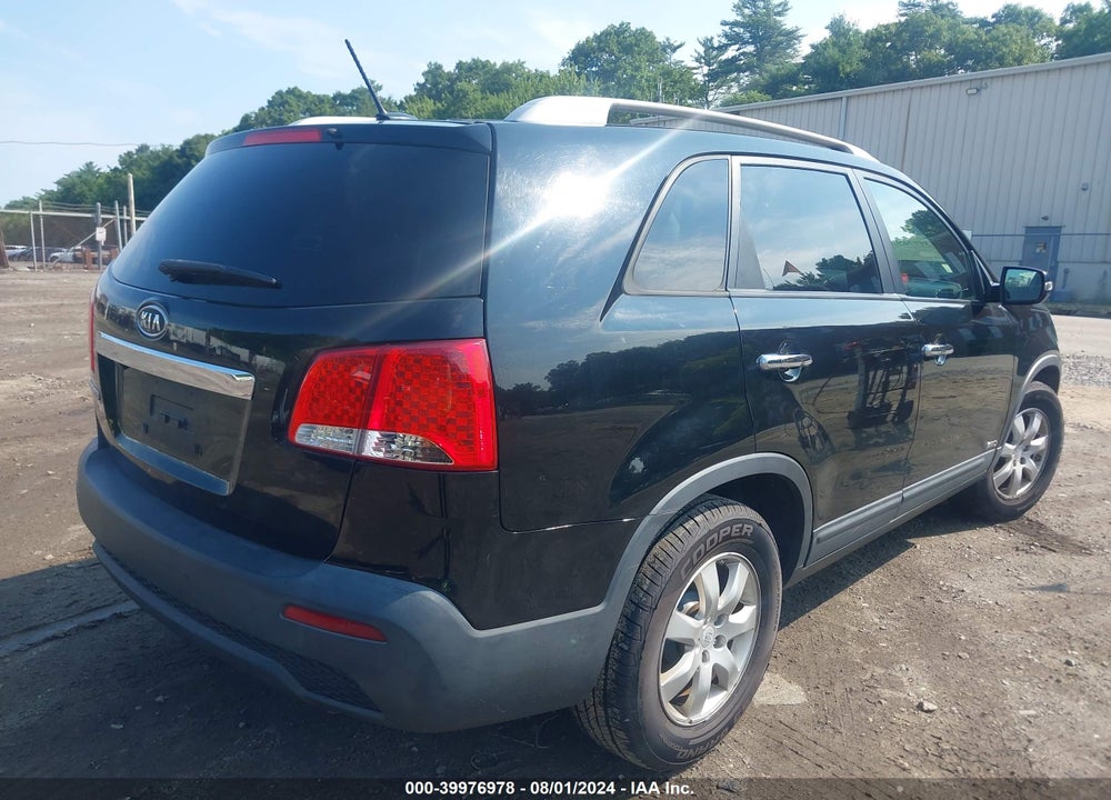 2011 KIA SORENTO LX VIN: 5XYKTDA18BG099999