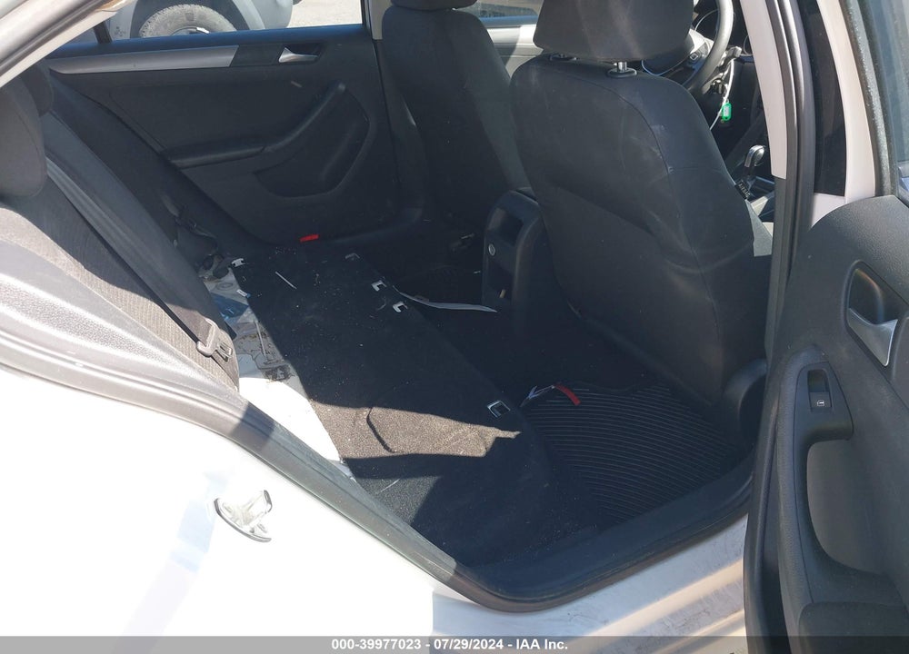 2015 VOLKSWAGEN JETTA 2.0L TDI S VIN: 3VWLA7AJ5FM346669