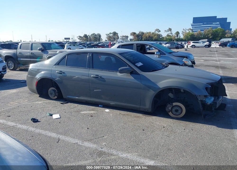 2019 CHRYSLER 300 VIN: 2C3CCABGXKH515174