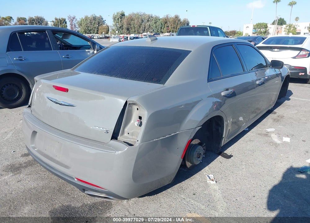 2019 CHRYSLER 300 VIN: 2C3CCABGXKH515174