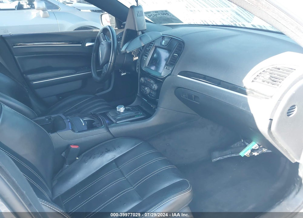 2019 CHRYSLER 300 VIN: 2C3CCABGXKH515174