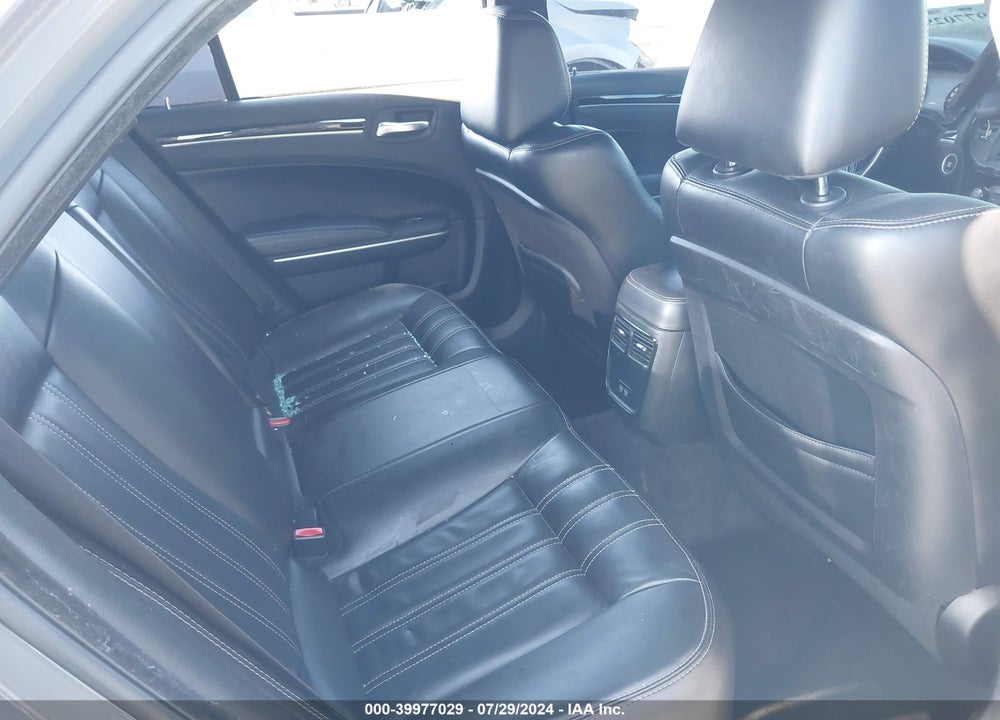 2019 CHRYSLER 300 VIN: 2C3CCABGXKH515174