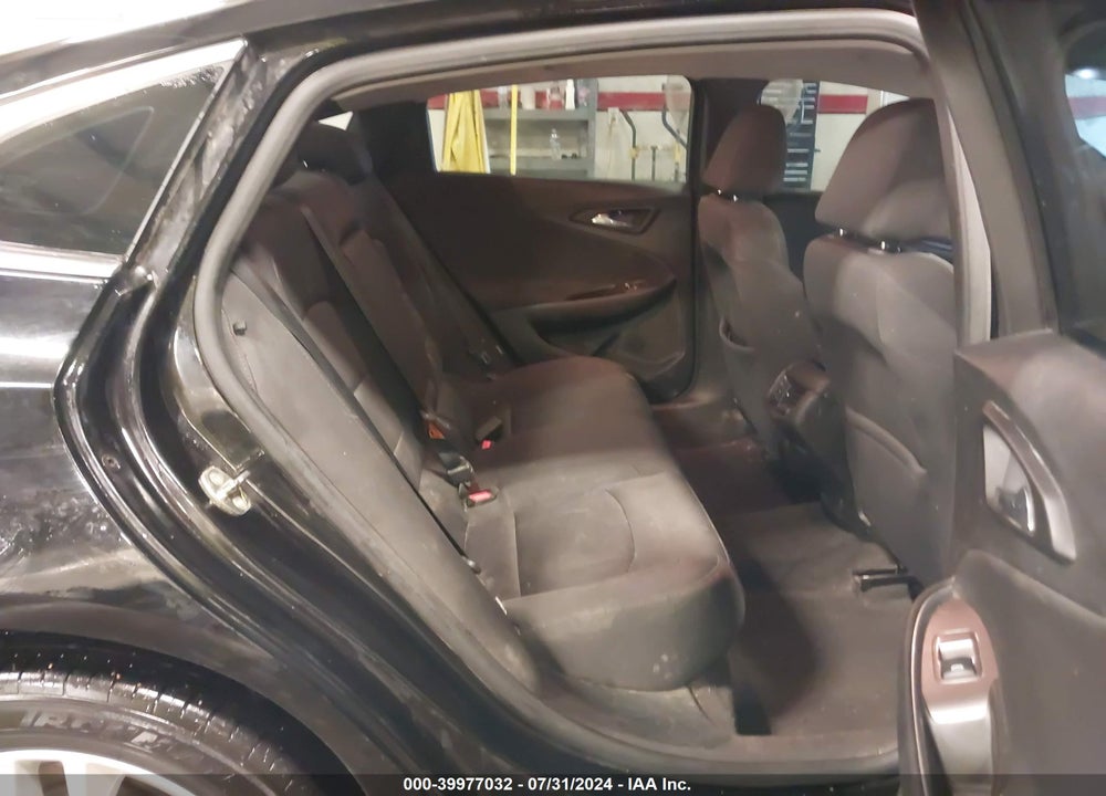 2018 CHEVROLET MALIBU LT VIN: 1G1ZD5ST4JF134422