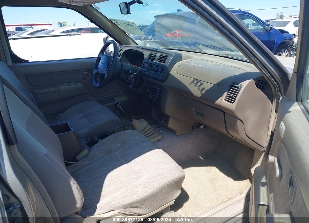 2000 NISSAN FRONTIER SE-V6/XE-V6 VIN: 1N6ED27T2YC329585