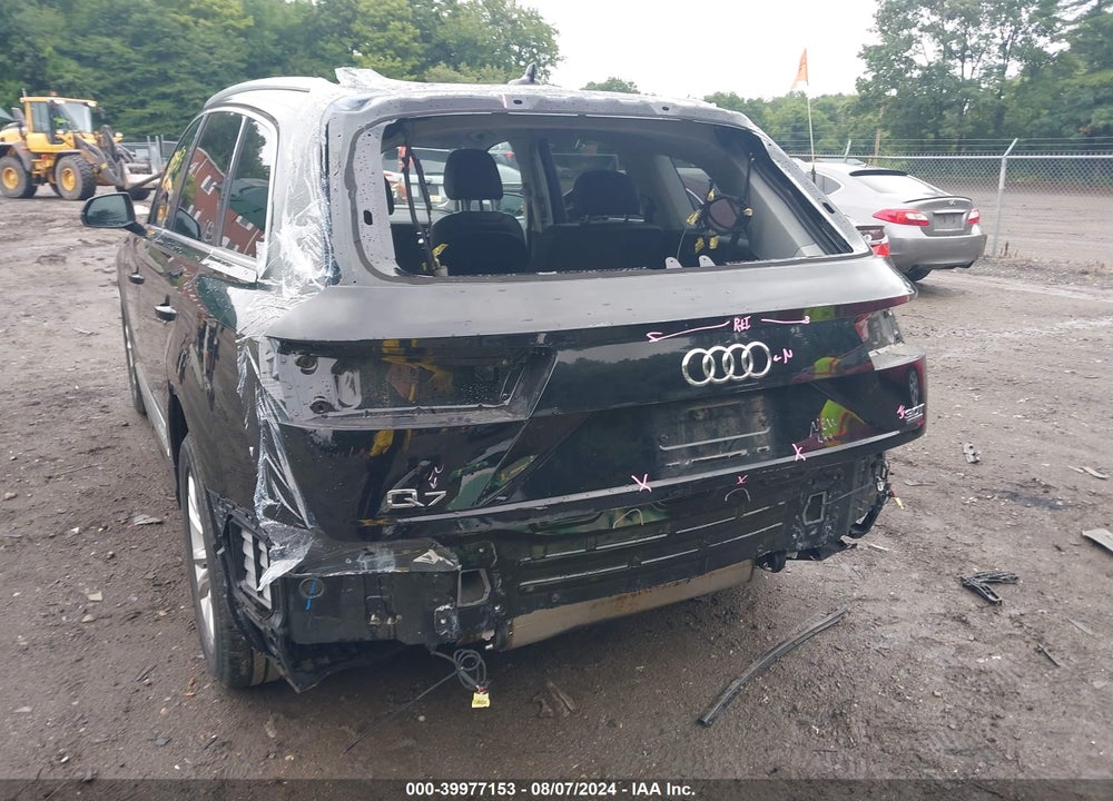 2017 AUDI Q7 3.0T PREMIUM VIN: WA1LAAF76HD043017