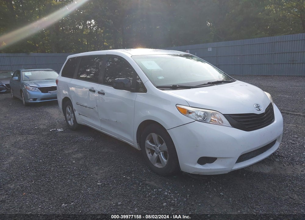 2015 TOYOTA SIENNA L 7 PASSENGER VIN: 5TDZK3DCXFS614096